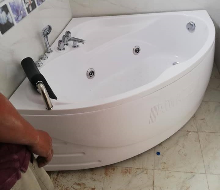 Bồn tắm sục góc massage Amazon TP-8001